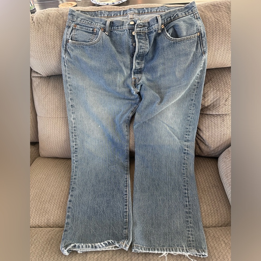 Men’s button fly straight leg Levi’s